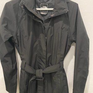 Women's Northface Short Trench